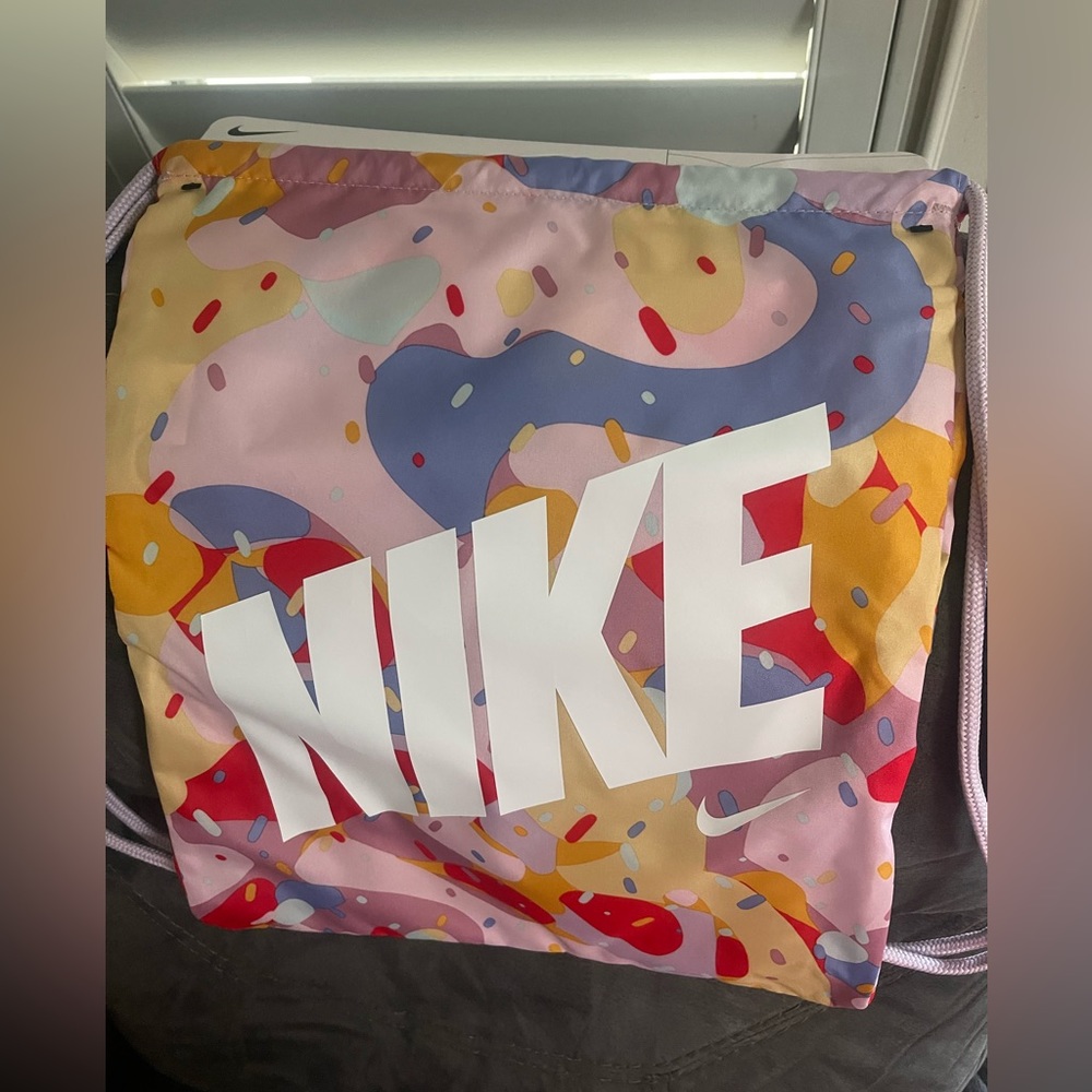 Nike Pink Lavendar Drawstring Gym Sack Lightweight Backpack Training Fitness NWT